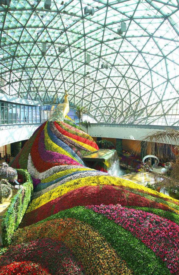 Howard Johnson Flower City Hotel Kunming Exterior photo